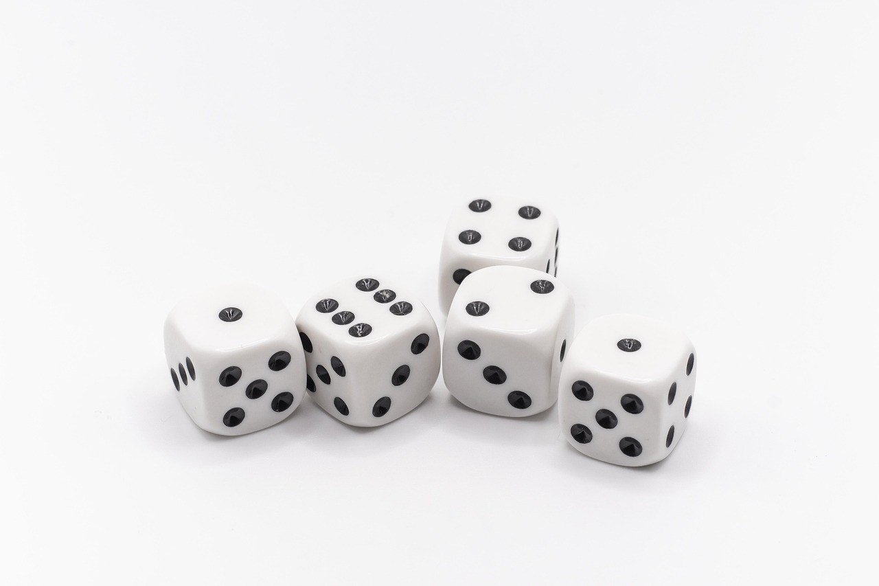 不登校の子どもがゲーム依存になる原因と対策は？
