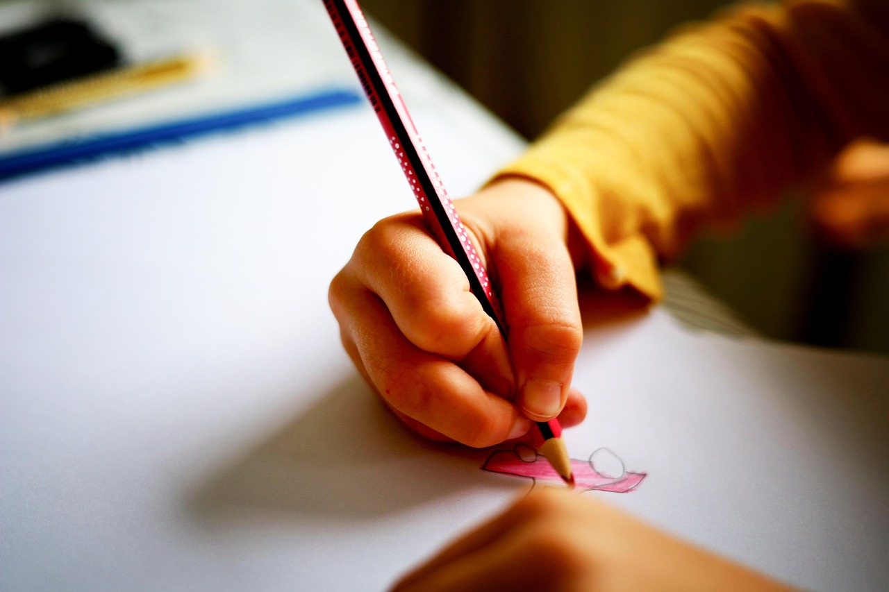 子どもが学校に行きたくないと泣く理由とは？