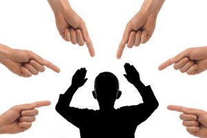 子どもが学校に行かないとき、親の孤独をどう乗り越えるべきか？